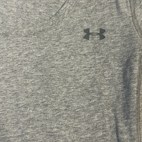 Under Armor Tee 💥 - Picture 2 of 6
